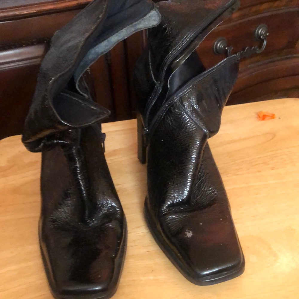 Black patent leather boots needs lift